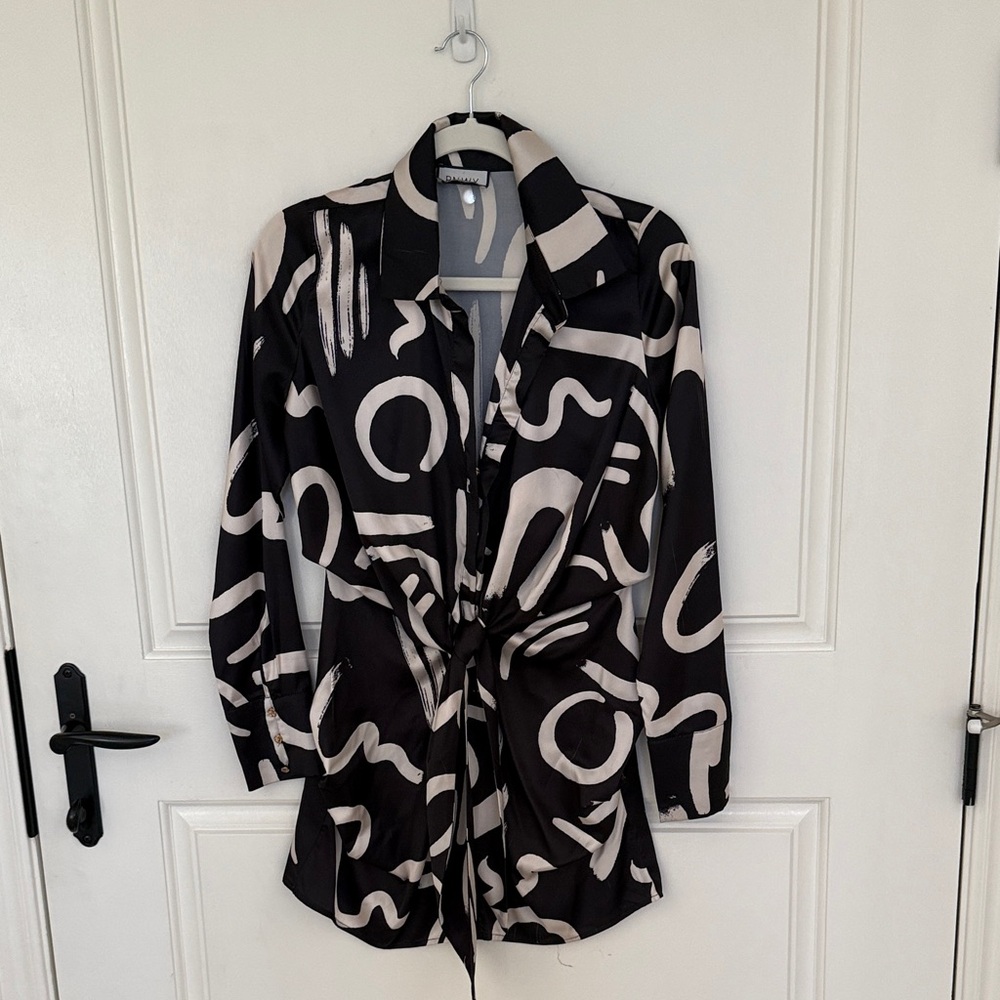 Black and White Abstract Print Dress